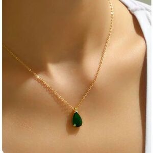 Emerald Green Teardrop Crystal Necklace Gold Gemstone Pendant Dangle Charm New
